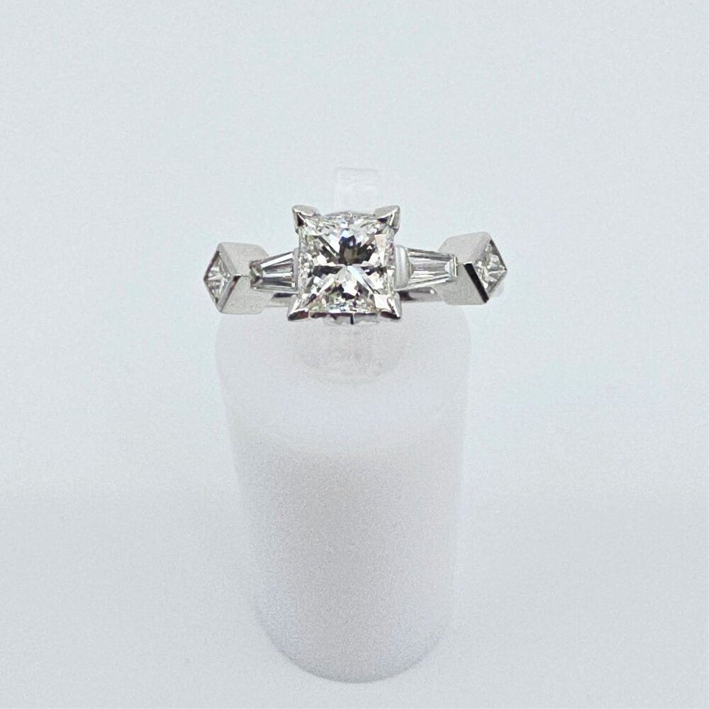 Beautiful Solid Platinum Princess Cut Diamond Engagement Ring 1.05ct EGL Report